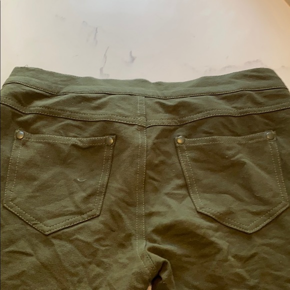 Army green jeggings with real button and zipper - Picture 4 of 4